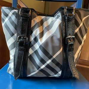 Burberry tote